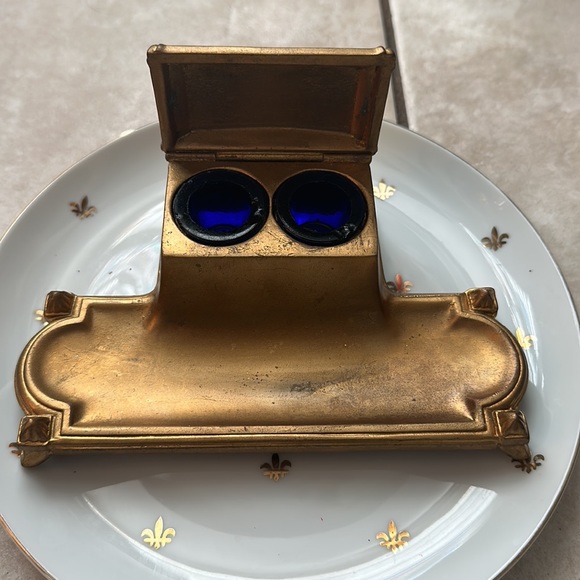 Antique Ink Well with Pen Holder by Jennings Bros. w/Cobalt Blue Glass - Picture 5 of 6